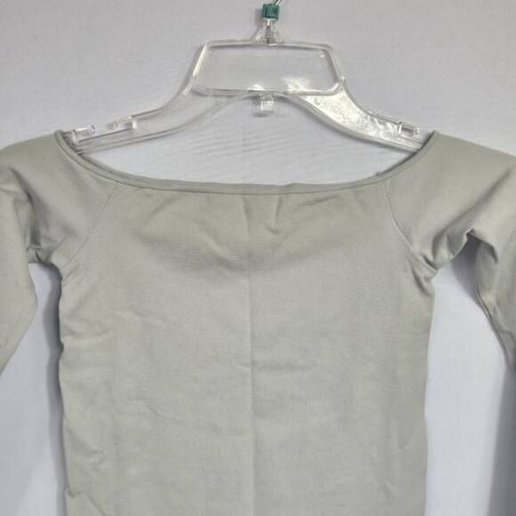 Skims light Essential bodysuit Nwot - Picture 2 of 8